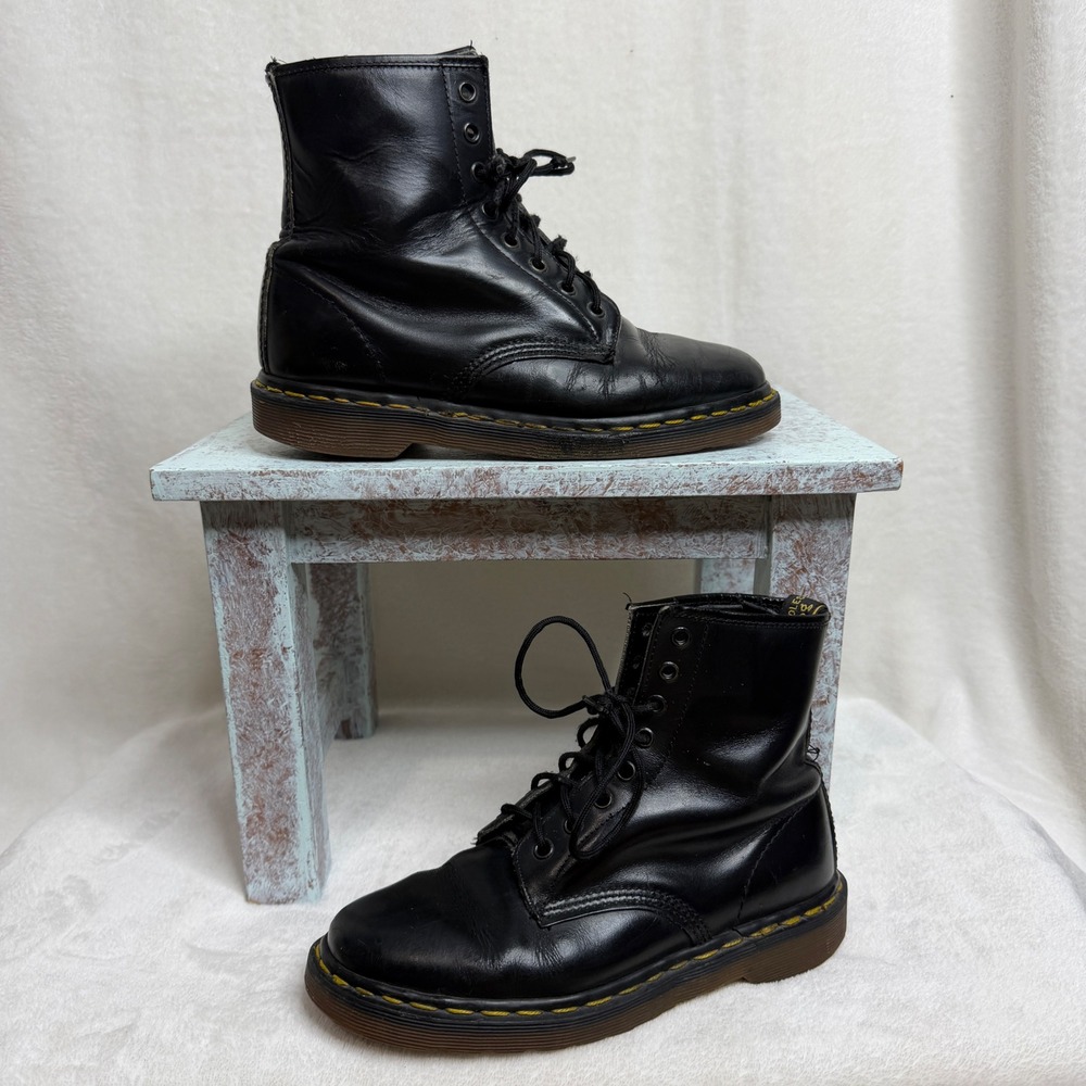 Dr. Martens 1460 Vintage 8 Eye Made in‎ England Combat Boots Unisex Black
